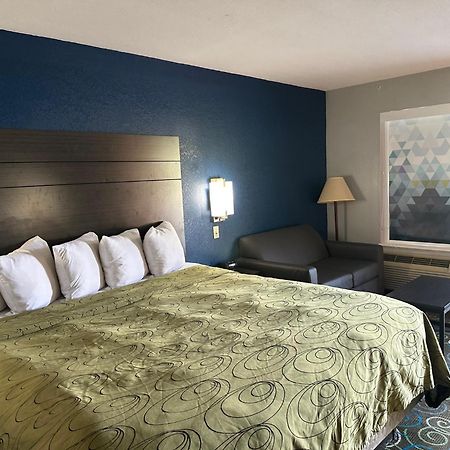 Clairmont Inn&Suites - Warren Extérieur photo