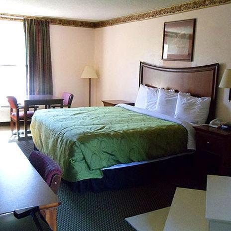 Clairmont Inn&Suites - Warren Chambre photo