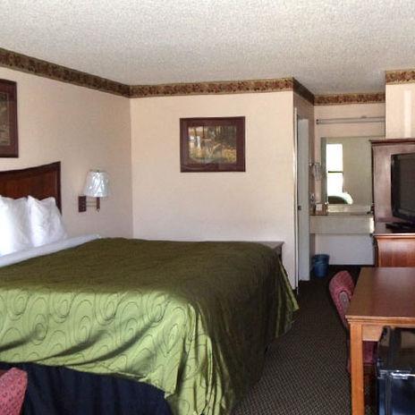 Clairmont Inn&Suites - Warren Chambre photo