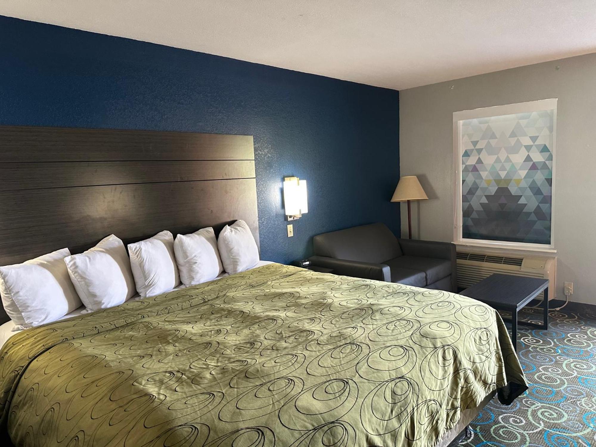 Clairmont Inn&Suites - Warren Extérieur photo