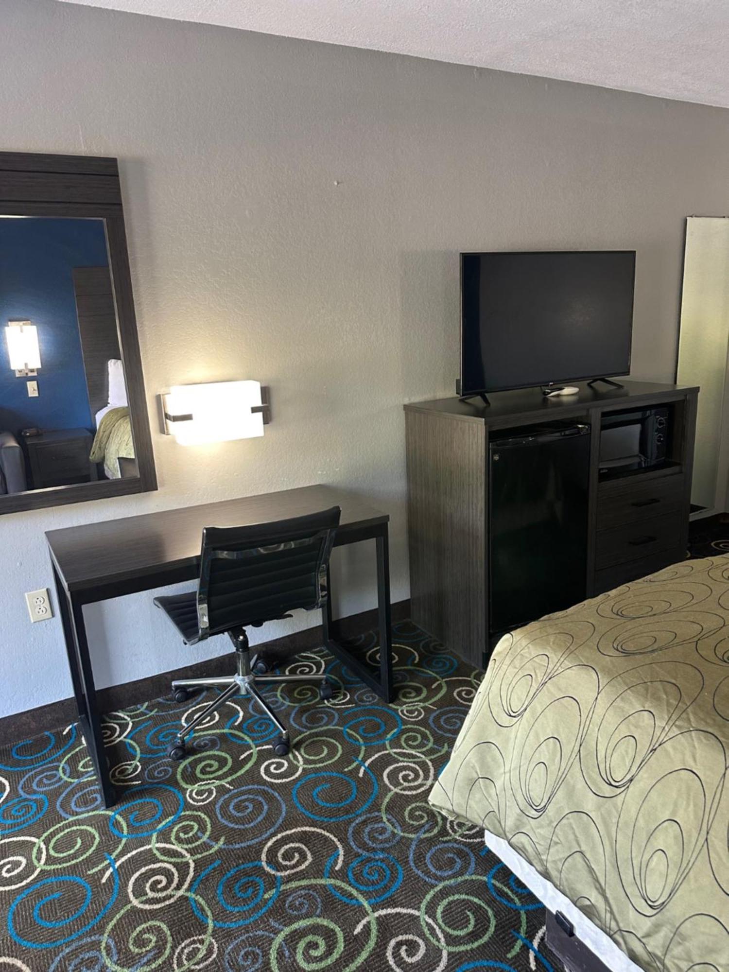Clairmont Inn&Suites - Warren Extérieur photo